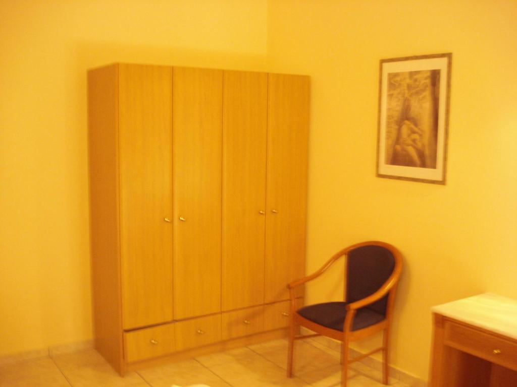 Hotel Cybele Pefki Athens Bilik gambar